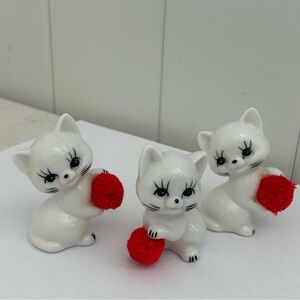 Vintage white cat Figurines with Red Pom Poms kitschy kittens big eyelashes